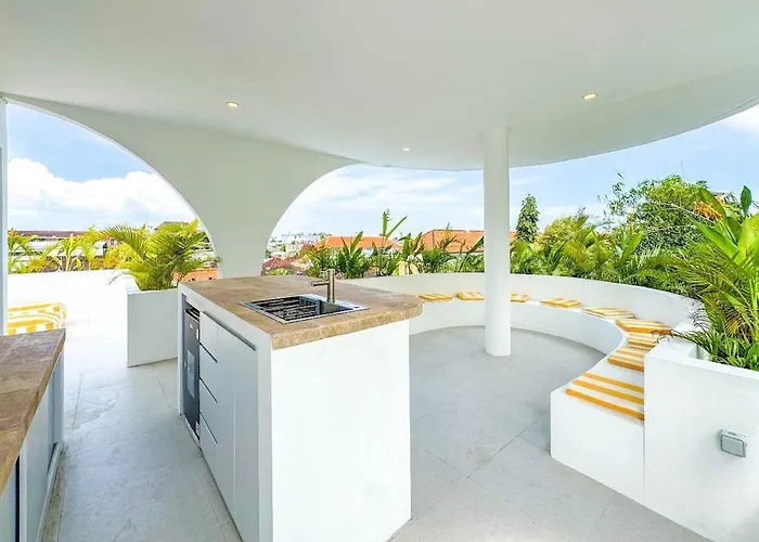 Tropical Chic W Rooftop & Pool In Villa